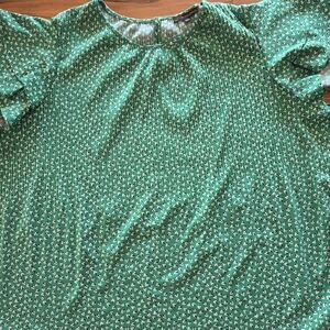 Adrianna Papell Green Ruffled Short Sleeve Blouse